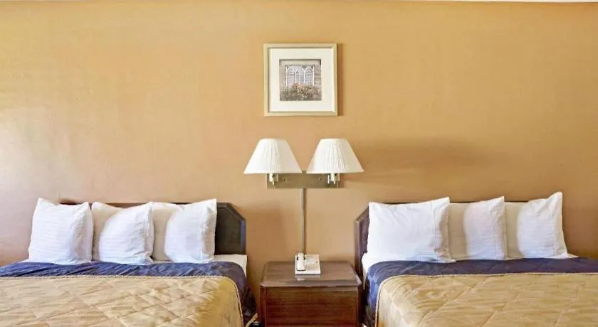 Howard Johnson By Wyndham South Lake Tahoe Hotel
