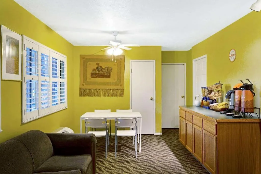 Howard Johnson By Wyndham South Lake Tahoe
